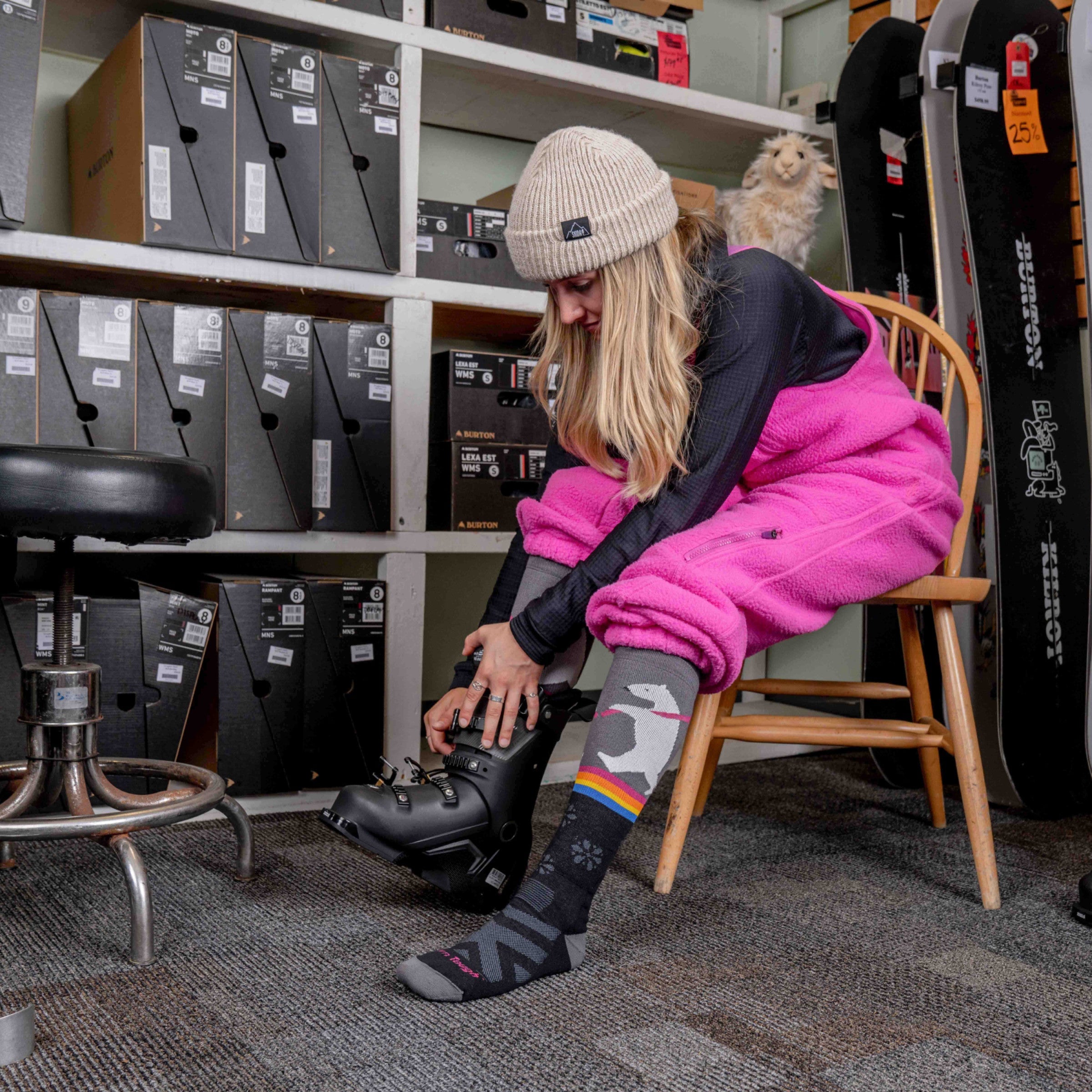 Darn Tough Socks Women's Thermolite® Due North Over-the-Calf Midweight Ski & Snowboard Socks - Image 2