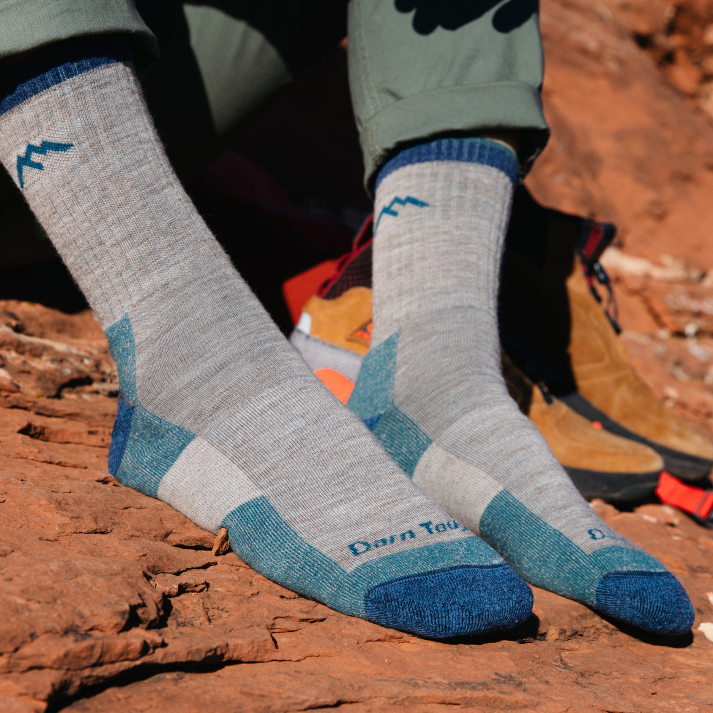 Darn Tough Socks Men's Hiker Micro Crew Midweight Hiking Socks - Image 27
