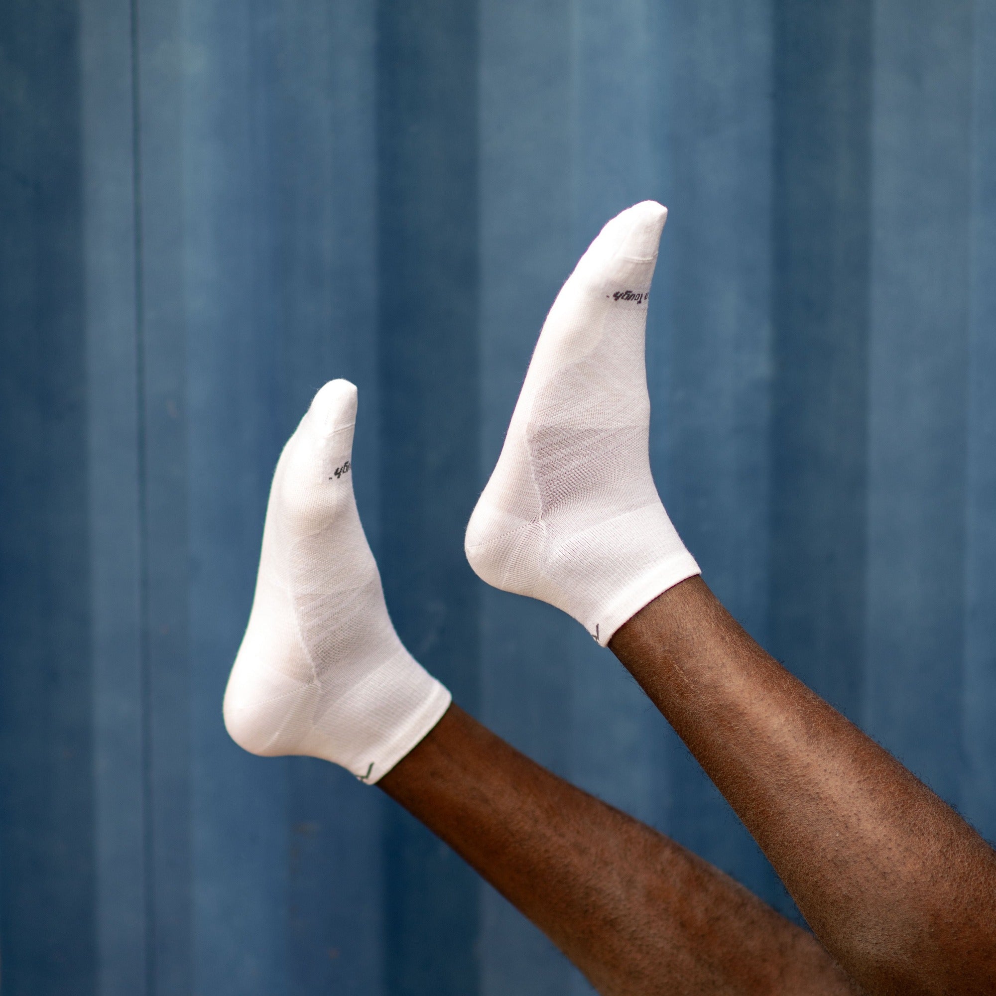 Darn Tough Socks Men's Coolmax® Run Quarter 2-Pack - Image 2