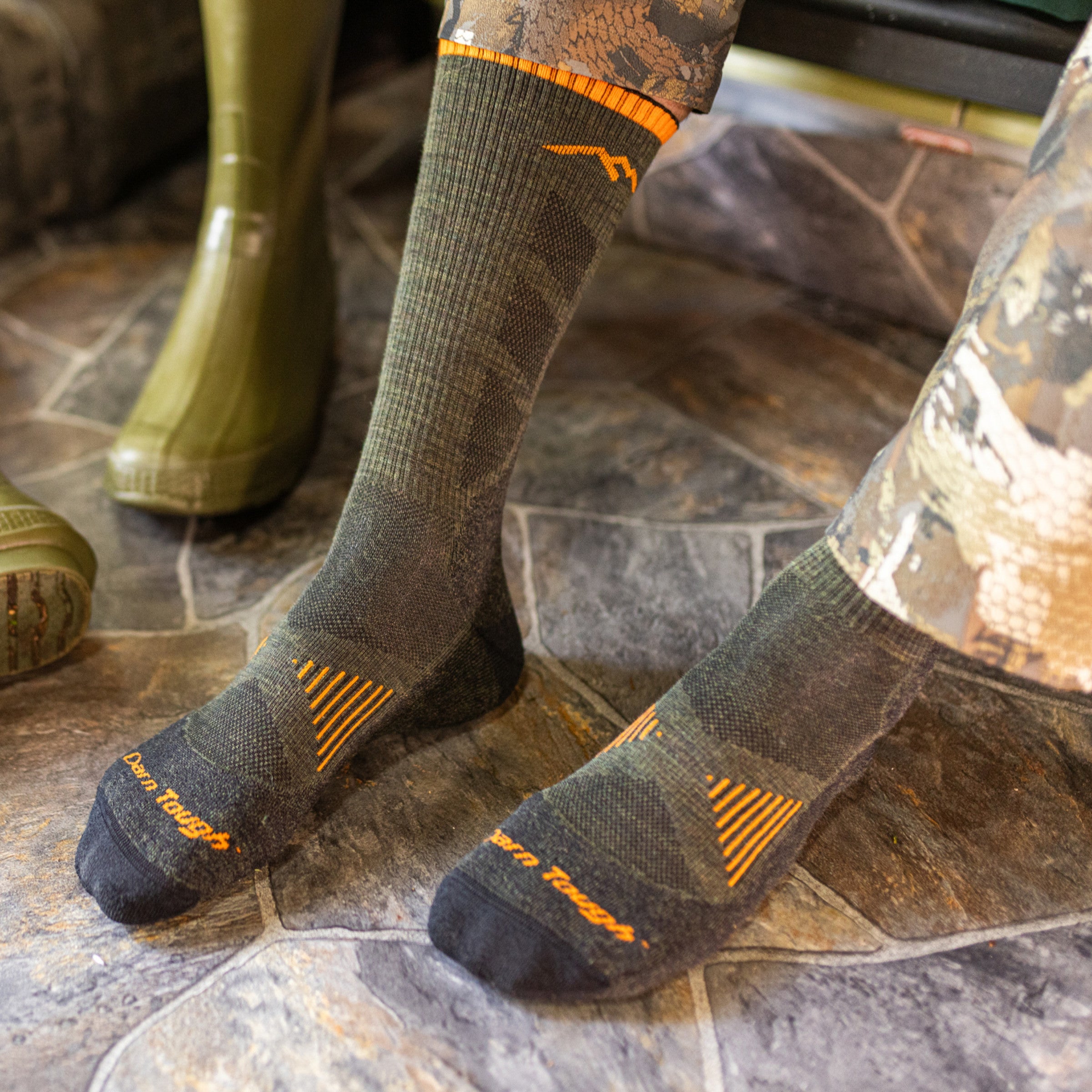 Darn Tough Socks Men's Boot Lightweight Hunting Socks - Image 2