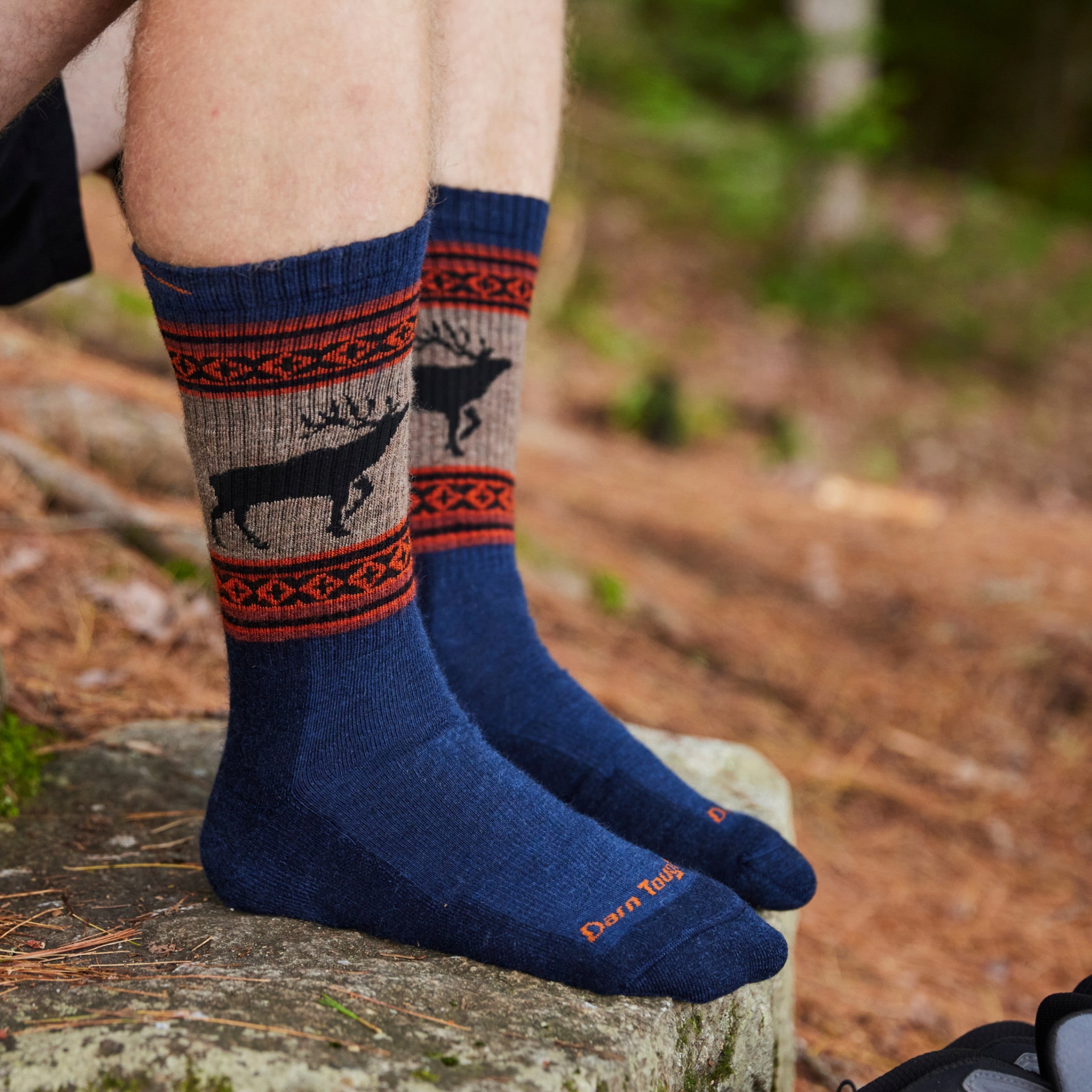 Darn Tough Socks Men's Vangrizzle Boot Midweight Hiking Socks - Image 8