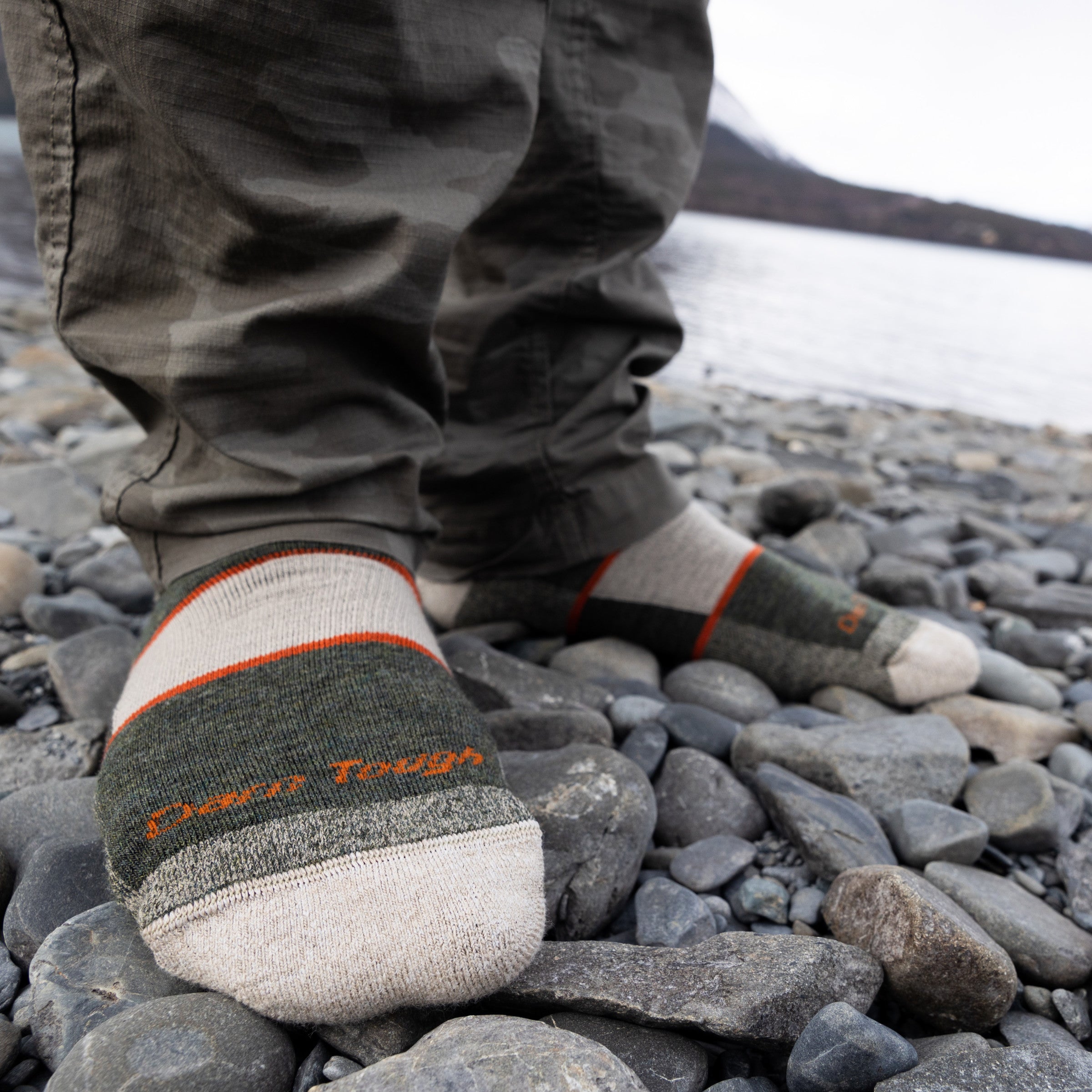 Darn Tough Socks Men's Hiker Boot Full Cushion Midweight Hiking Socks - Image 10