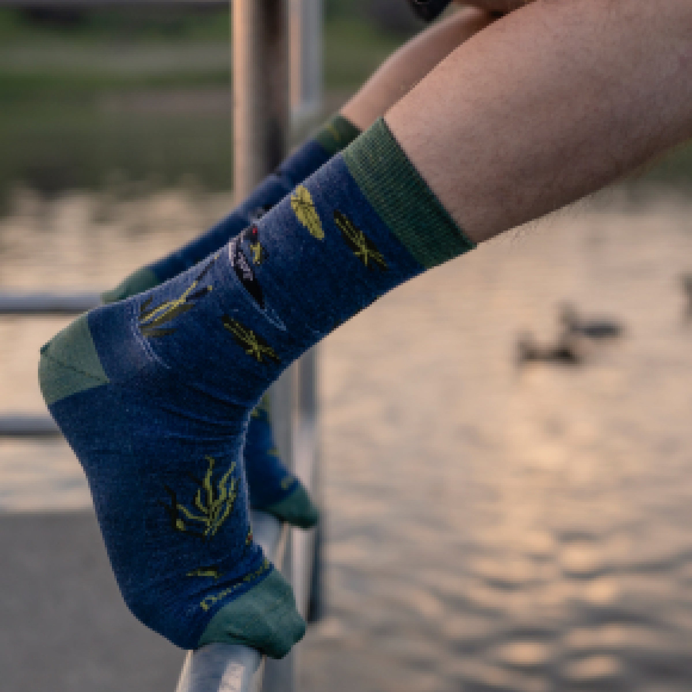Darn Tough Socks Men's Diver Crew Lightweight Lifestyle Sock-Last Chance - Image 2
