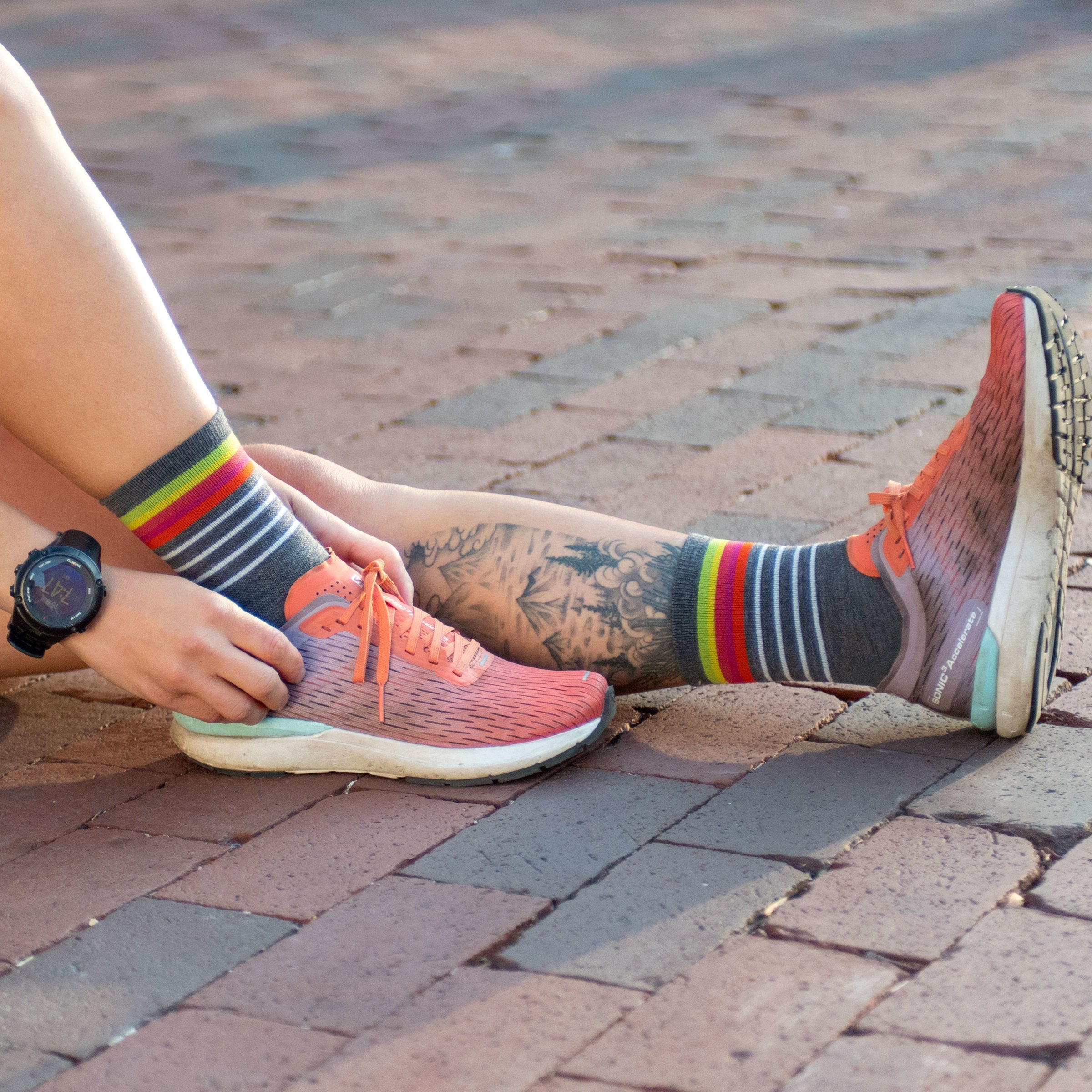 Darn Tough Socks Women's Stride Micro Crew Ultra-Lightweight Running Socks - Image 6