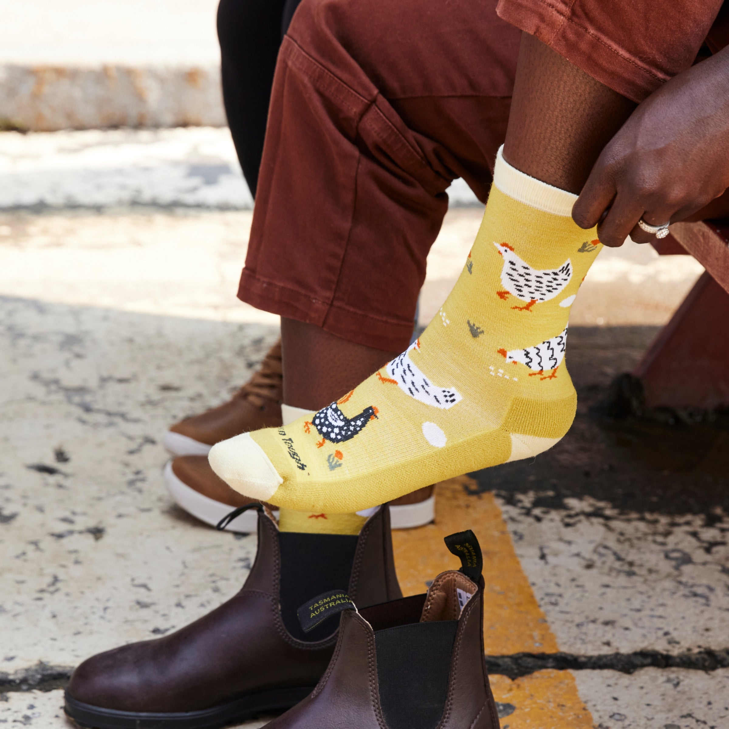 Darn Tough Socks Women's Lightweight Lifestyle Combo Crew 2-Pack - Image 7