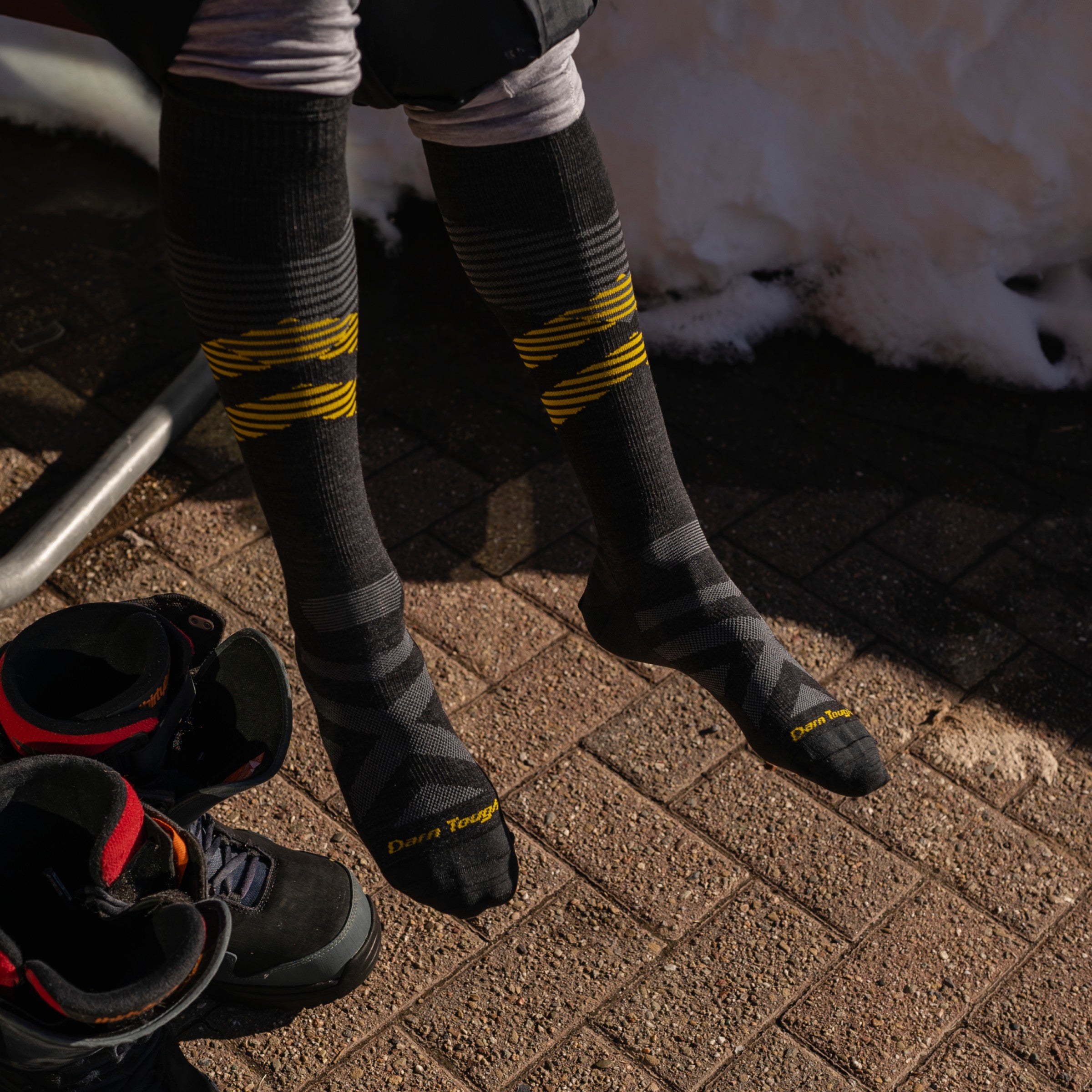 Darn Tough Socks Men's Ski and Snowboard Combo 2-Pack - Image 6