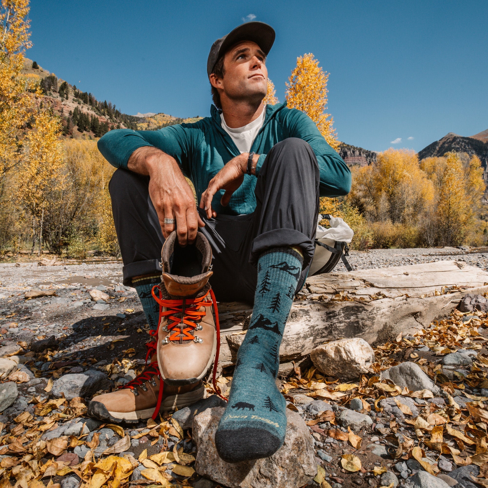 Darn Tough Socks Men's ABC Boot Midweight Hiking Socks - Image 5