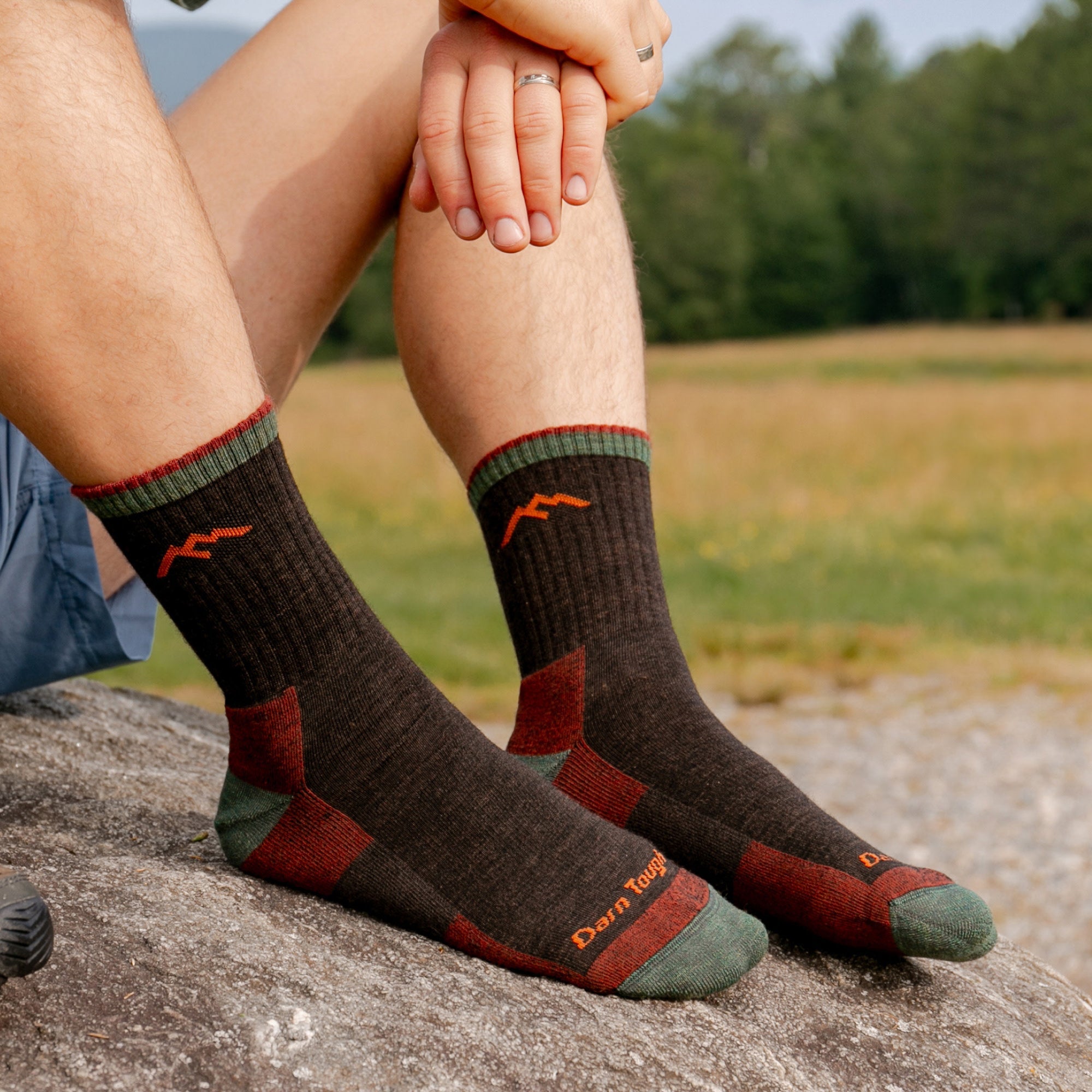 Darn Tough Socks Men's Hiker Micro Crew Midweight Hiking Socks - Image 3