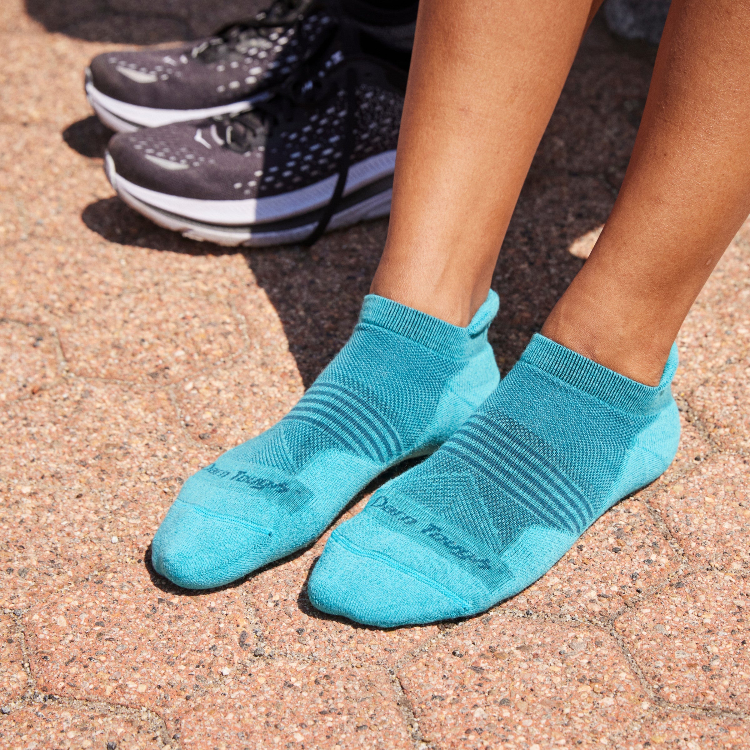 Darn Tough Socks Women's Element No Show Tab Lightweight Running Socks - Image 4