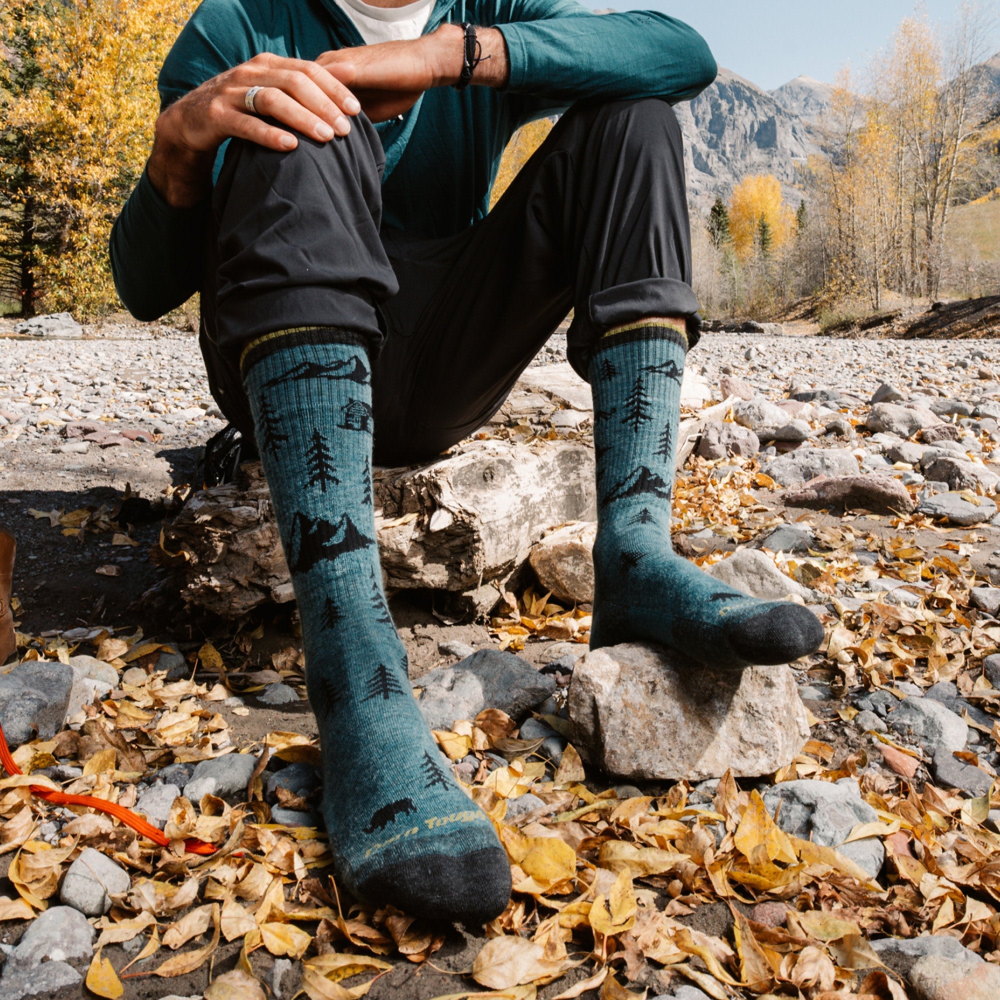 Darn Tough Socks Men's ABC Boot Midweight Hiking Socks - Image 4